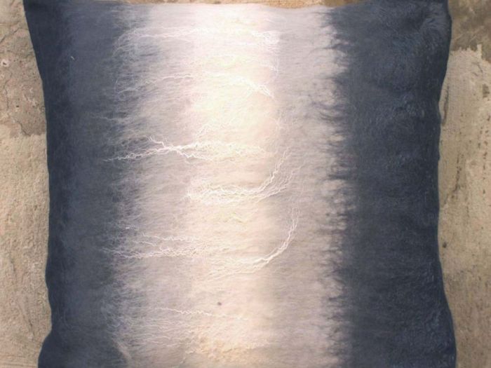 Archisio - Elena Kihlman Disegna E Produce Tessuti Darredamento Accessori Per Arredamenti - Progetto Cuscini decorativi