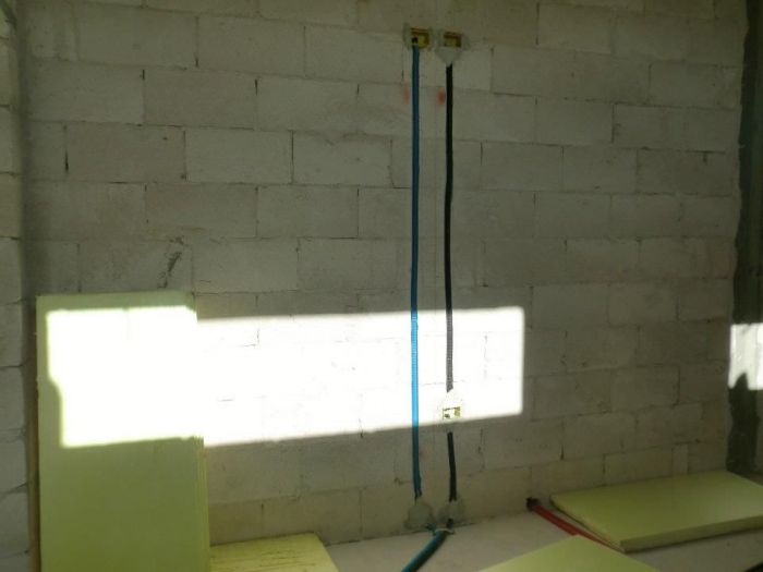 Archisio - Mp Impianti - Progetto Impianti elettrici per gli immobili e quadri per macchinari elettrici