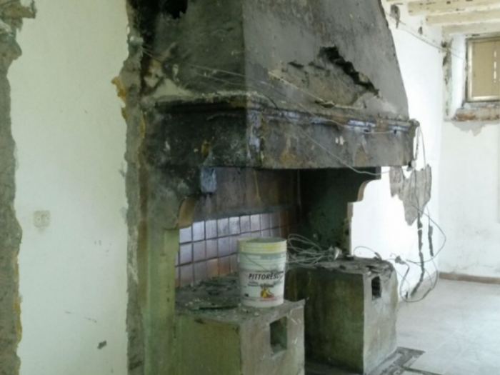 Archisio - Mada Tinteggiature-cartongesso-isolamenti - Progetto Ristrutturazioni-soluzioni per lumidit-soffitti tesi