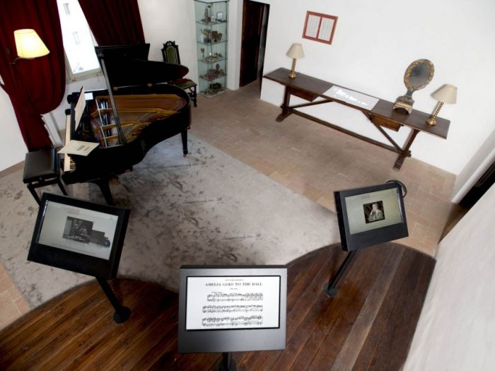 Archisio - Bicuadro - Progetto Centro di documentazione festival dei due mondi casa menotti