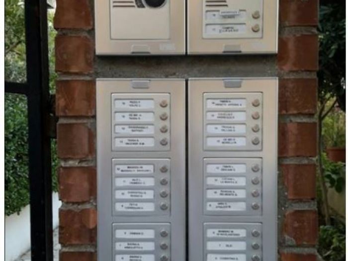 Archisio - Demasi Technological Assistance Srl - Progetto Installazione di citofono di vecchia e nuova generazione