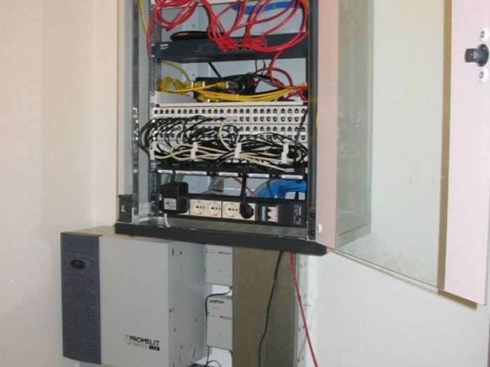 Archisio - Modernaluce Impianti Elettrici - Progetto 2005 lissone ufficio terziario