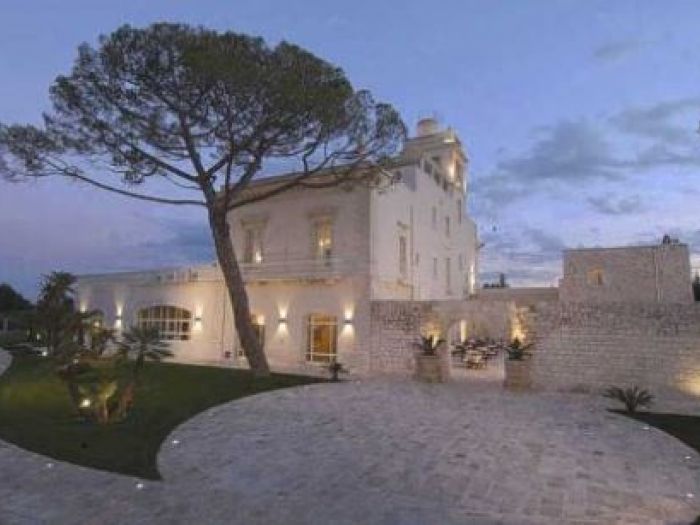 Archisio - Francesco Ruffini - Progetto Progetto direzione lavori e arredamento di un hotel prestigioso a ridosso della nota costa rocciosa di polignano a mare realizzato dagli architetti francesco ruffini e margherita quinto