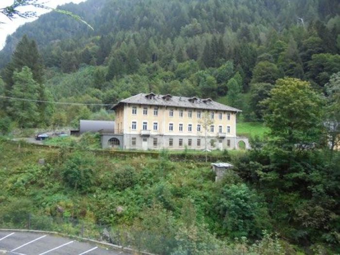 Archisio - Manuel Tonolini - Progetto Recupero edificio per realizzazione hotel