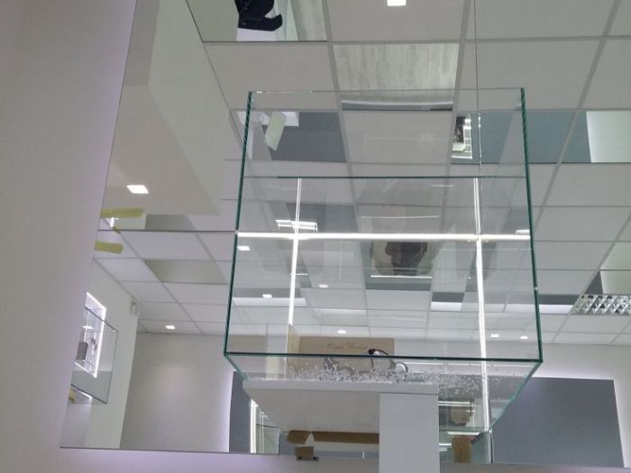 Archisio - Danilo Di Lorenzo Di Michele - Progetto eyewearwarehouse