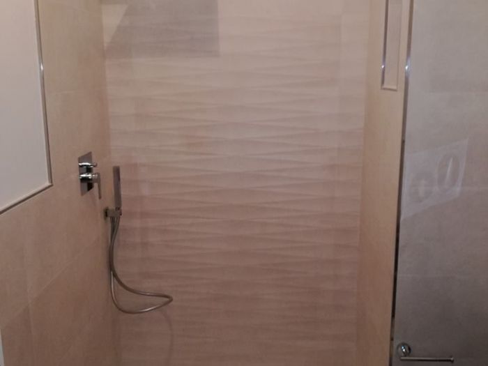 Archisio - Lo Coco I Vetrai Snc - Progetto Doccia in vetro