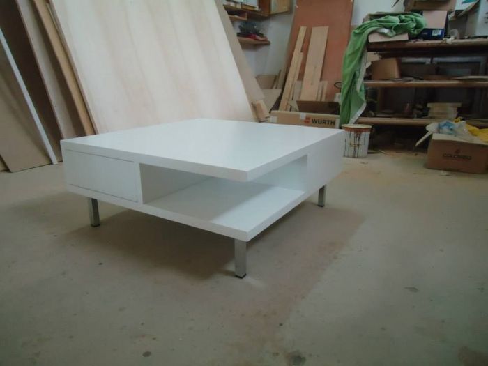 Archisio - Falegnameria Sardano Demurtas - Progetto Tavolino moderno laccato