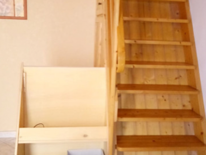 Archisio - Luana Russo - Progetto Armadio in sottoscala di legno