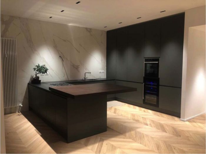 Archisio - Arredamenti Ancona srl - Progetto Cucina con piano di lavoro scorrevole