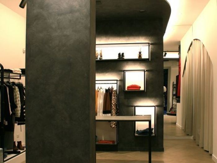 Archisio - Vincenzo Bafunno - Progetto Naf - abbigliamento donna