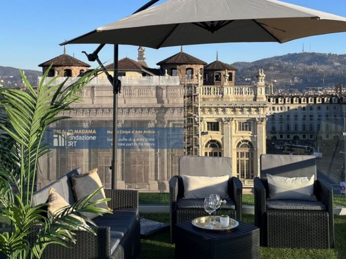 Archisio - Zoe Home Studio - Progetto Allestimento terrazzo in piazza castello