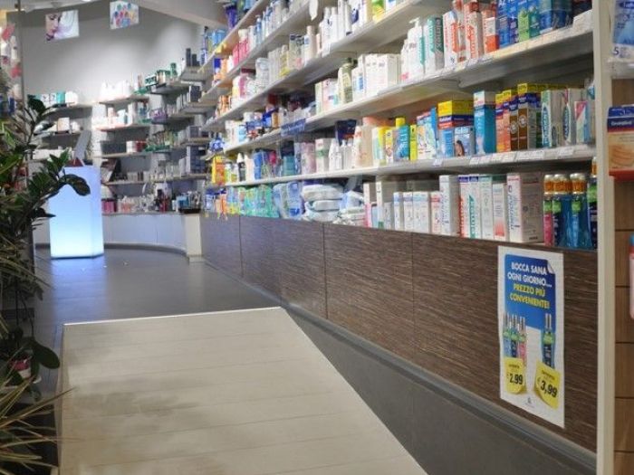 Archisio - X Studio - Progetto Farmacia merlino - napoli 2015