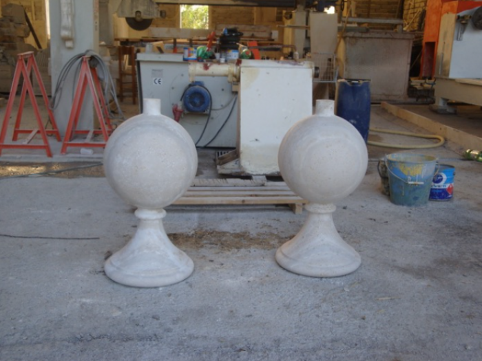 Archisio - Fenucci Marmi - Progetto Colonne e sfere in marmo