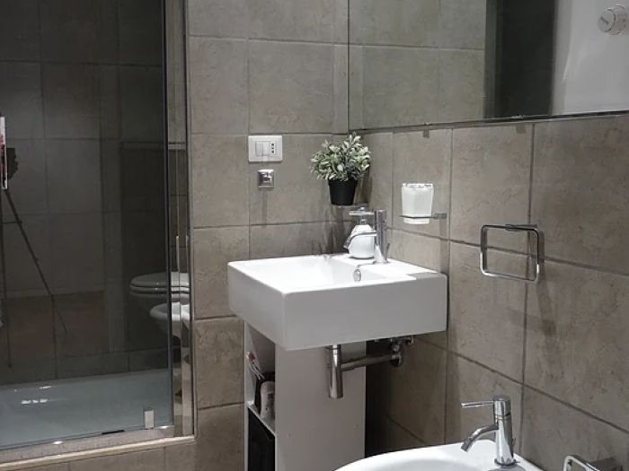 Archisio - Home Me - Progetto Re-style di un ufficio trasformato in bed breakfast