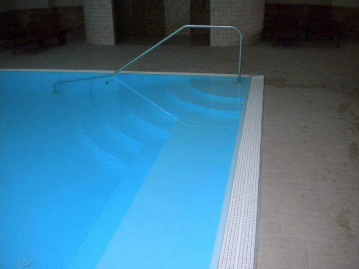 Archisio - Poolstech srl - Progetto Scale per piscine vendita e montaggi