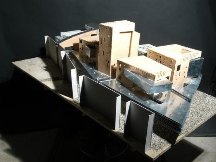 Archisio - Nomodusinrebus - Progetto Plastico Palafitta-castrum-castello - riqualificazione di un quartiere urbano