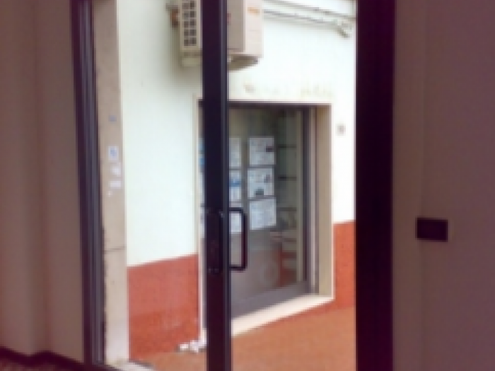 Archisio - De Siena Paolo Serramenti - Progetto Porte manigliere e accessori e controtelai