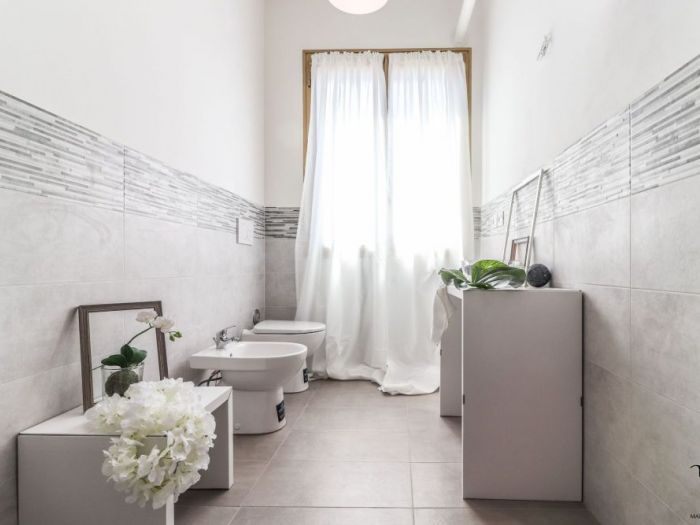 Archisio - Marina Ghedini - Progetto Home staging full con mobili di cartone