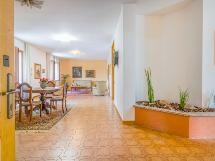 Archisio - Eukalipto Studio - Progetto Home staging e servizio fotografico su villa arredata non abitata in provincia di cremona