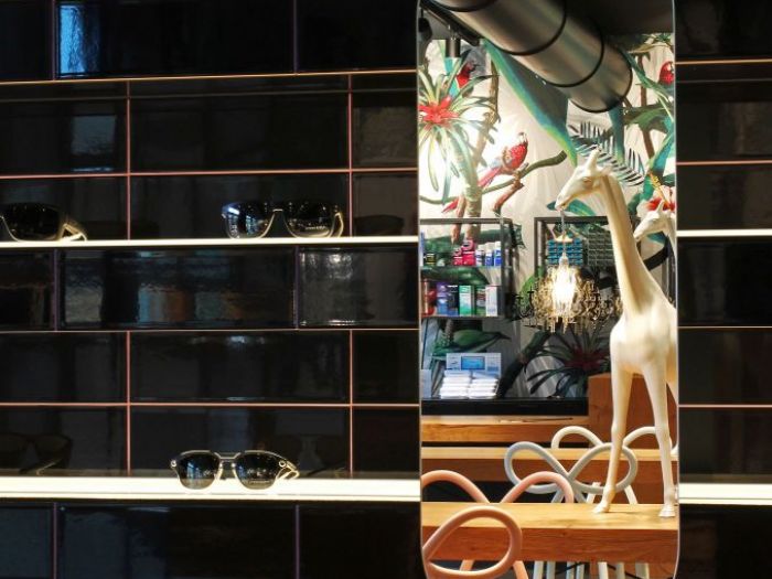 Archisio - Msplus Architettura Marco Stacchini Architetto - Progetto Ottica in blackNuovo negozio di ottica mascagni