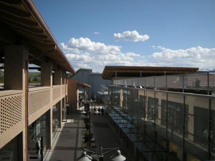 Archisio - Studio Architettura Golinelli - Progetto Parco commerciale e del tempo libero mondovicino - factory outlet- arch M Golinelli factory outlet medie superfici cascina viotto