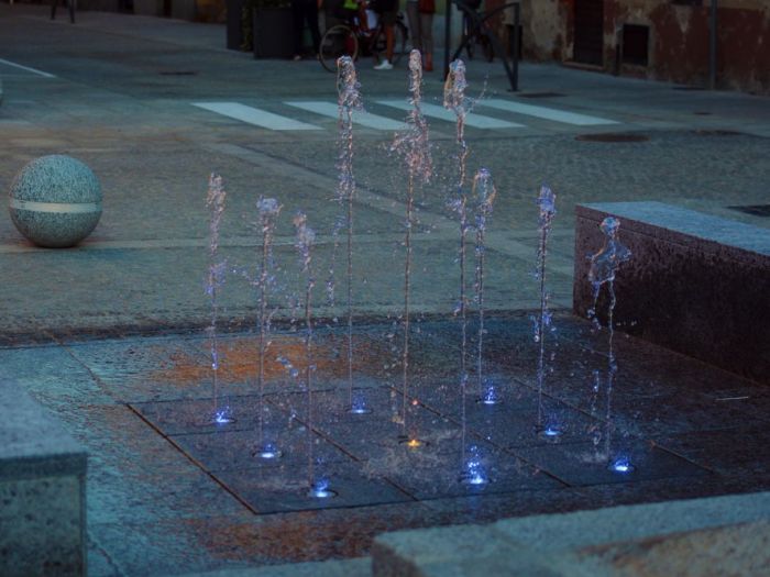Archisio - Forme Dacqua - Progetto Fontane a pavimento piazza santa maria cameri no