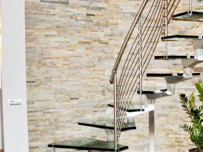 Archisio - Vetreria Artistica Tonazzi - Progetto Scale in vetro e acciaio