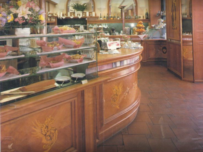 Archisio - Falegnameria Arredamenti Casa Bella Di Fabrizio Dascanio - Progetto Esercizi commerciali