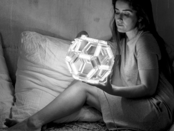 Archisio - Luca Fioranelli - Progetto C8 lampada da appoggio