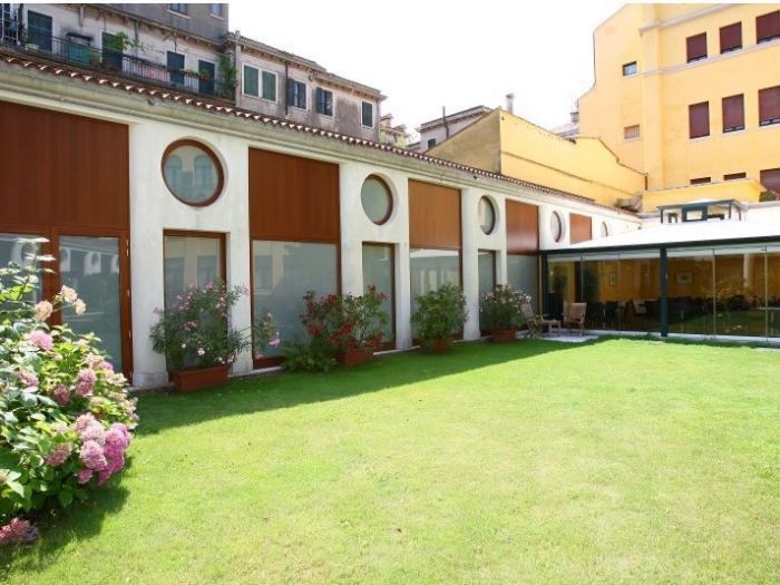 Archisio - Falegnameria 1998 - Progetto Hotel