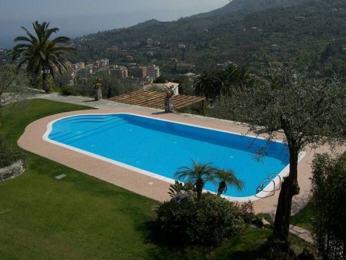 Archisio - Solaris Acqua Sport Srl - Progetto Realizzazione piscine private siamo in grado di lavorare su progetti suggeriti dal cliente anche quando si tratta di design particolari e innovativi