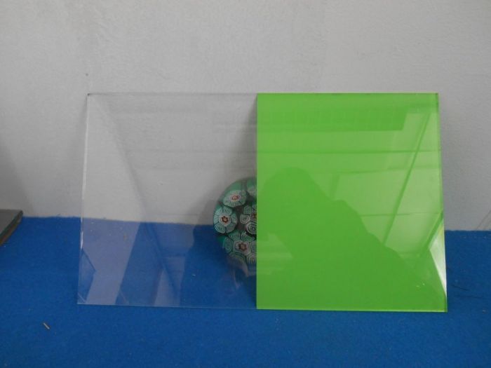 Archisio - Vetreria Dimensione Vetro - Progetto Pellicole per vetro oggettistica in vetro arredi in vetro e lavorazioni del vetro