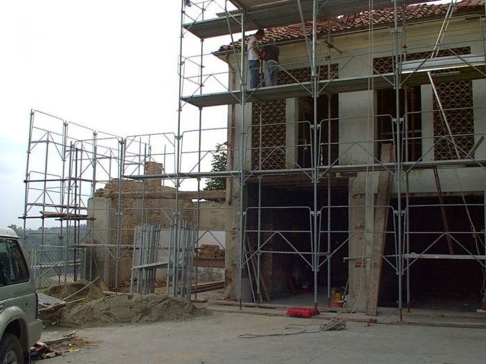 Archisio - Flli Conti Snc - Progetto Un vecchio fabbricato diventa una bella casa