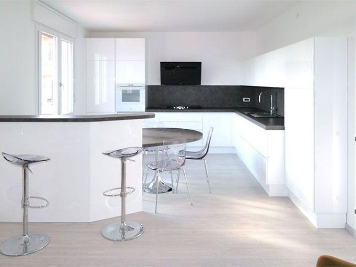 Archisio - Sara Basana - Progetto Progettazione e realizzazione di arredo per abitazioni private