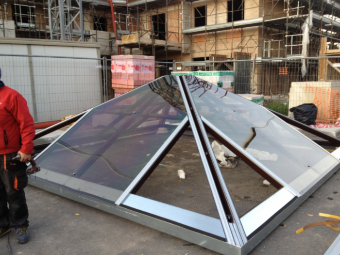 Archisio - Falcometal - Progetto Vetrine commerciali e strutture