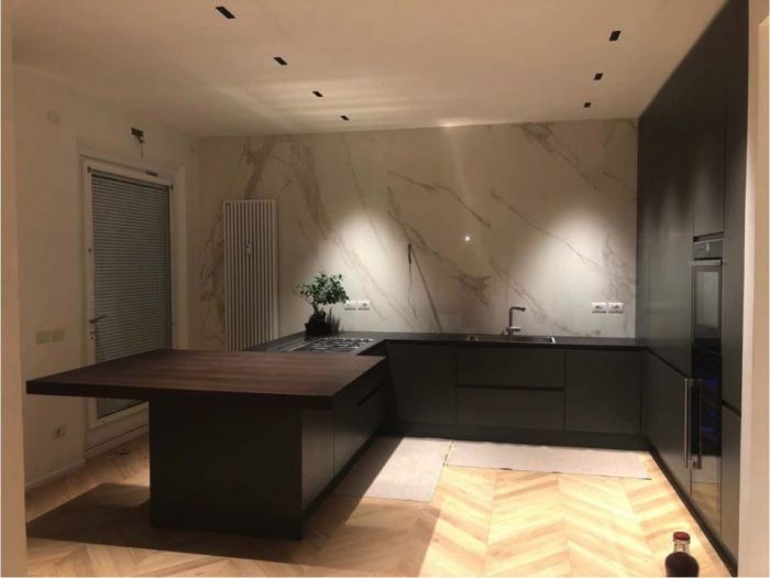 Archisio - Arredamenti Ancona srl - Progetto Cucina con piano di lavoro scorrevole