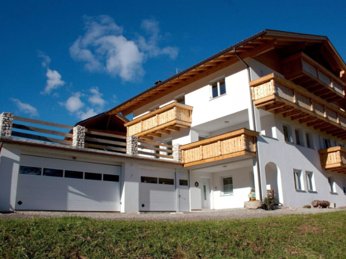 Archisio - Lombardo Serramenti srl - Progetto Porte per garage