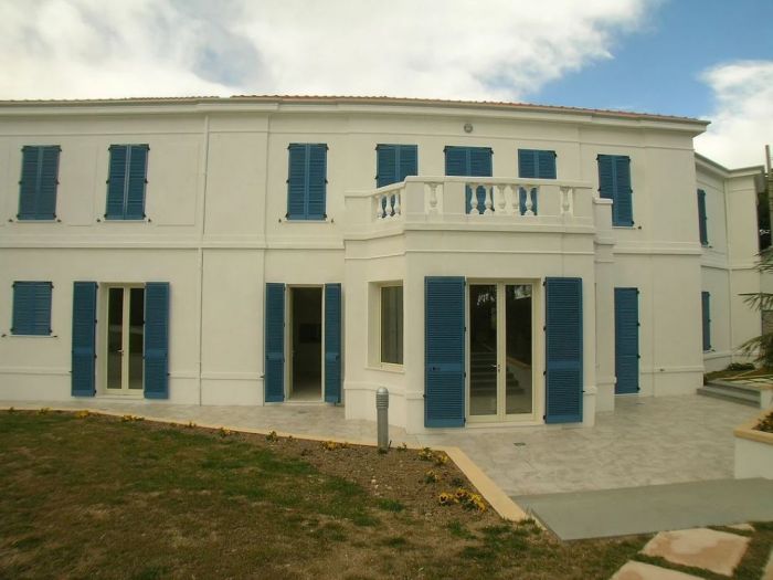 Archisio - Alberto Albeggiani - Progetto Cap dantibes - costa azzurra