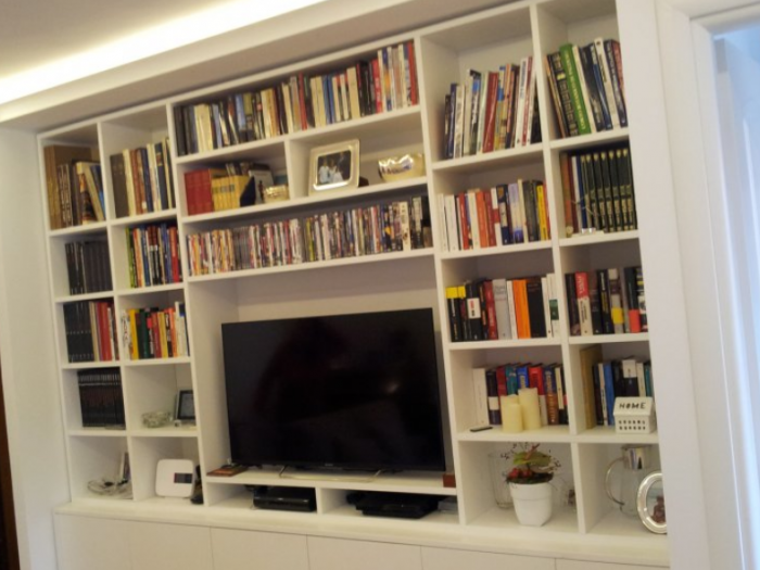 Archisio - Arte Del Legno 86 Snc - Progetto Libreria a giorno laccata bianca goffrata