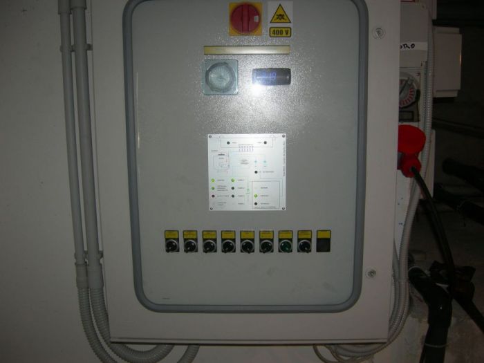 Archisio - Bertoli Piscine - Progetto Piscina bordo sfioratore