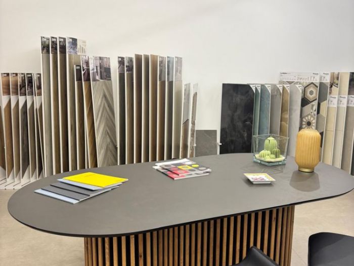 Archisio - Leanza Luca - Progetto Showroom ceramiche e sanitari