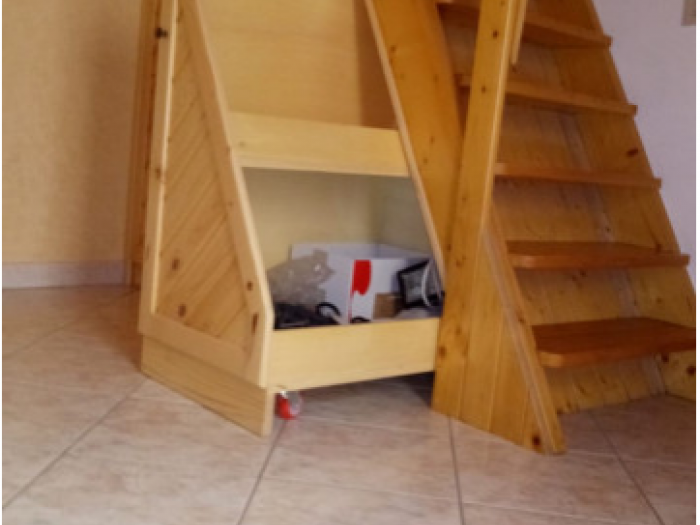 Archisio - Luana Russo - Progetto Armadio in sottoscala di legno