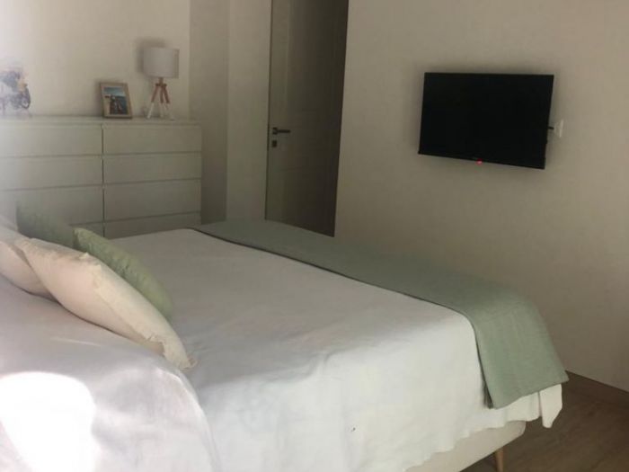 Archisio - Mani Srl Ristrutturazini - Progetto Realizzazione PrecedenteCamera da letto con armadio nascosto roma zona magliana