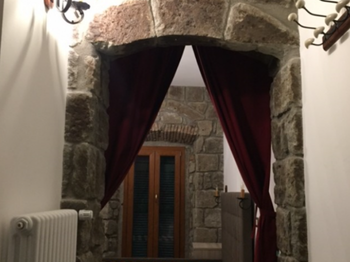 Archisio - Mada Tinteggiature-cartongesso-isolamenti - Progetto Ristrutturazioni-soluzioni per lumidit-soffitti tesi