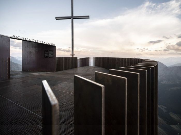 Archisio - Noa Network Of Architecture - Progetto tzi peak 3251m magia ad alta quota