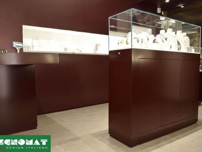 Archisio - Legnomat Arredamenti Su Misura - Progetto Arredo per gioielleria