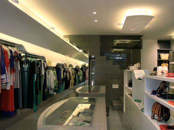 Archisio - Vincenzo Bafunno - Progetto Barney - abbigliamento donna