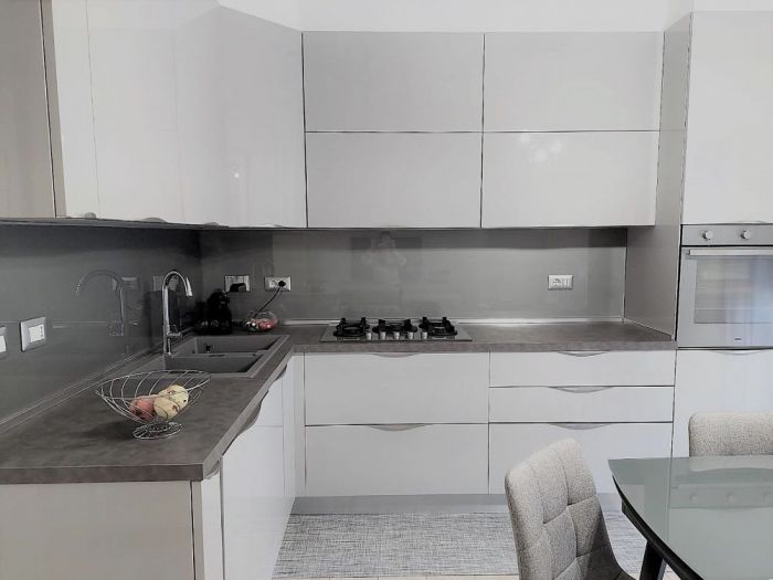 Archisio - Mp Glass - Progetto Specchi e vetro darredo su misura