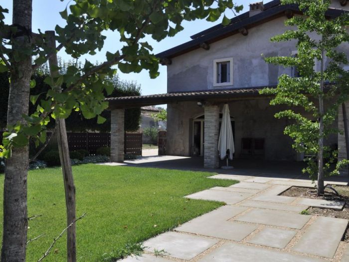 Archisio - Chiara Girardi - Progetto Casa di campagnamodernit e tradizione un casale dalle tinte neutre e dalla forte personalit dei materiali