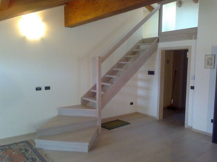 Archisio - Falegnameria Decrestina Pierluigi - Progetto Scala in rovere olio bianco